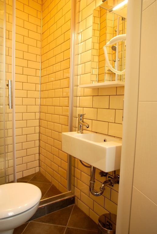 Jumba Hostel Истанбул Екстериор снимка